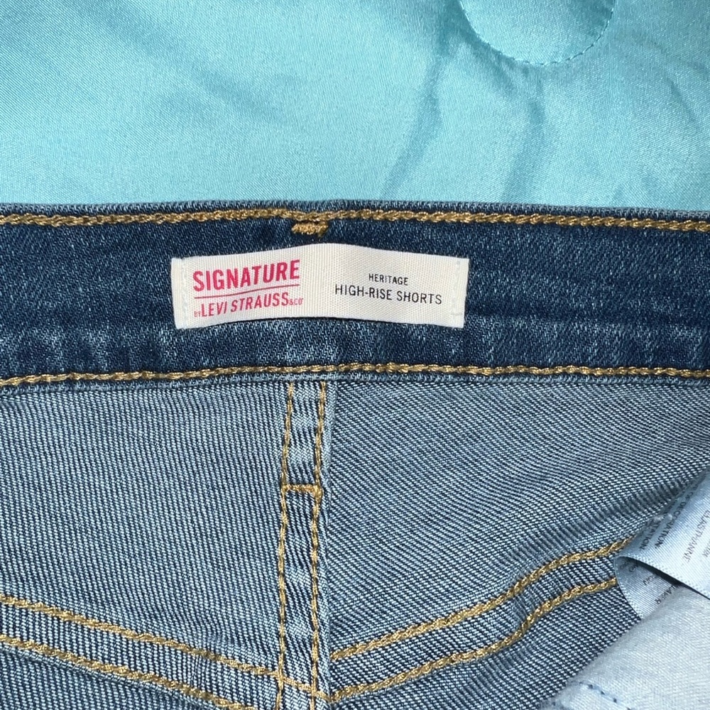 Signature Levi Strauss Cut Offs - Picture 3 of 4